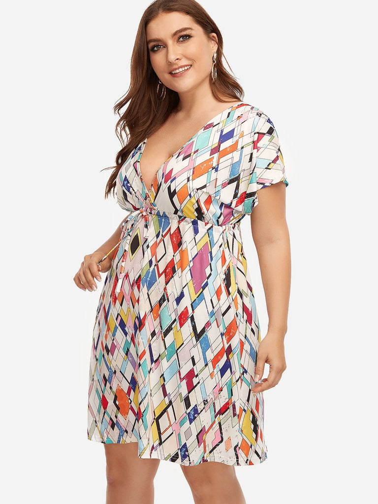 V-Neck Geometrical Short Sleeve Flounced Hem Plus Size Dresses