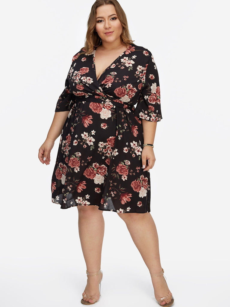 V-Neck Floral Print Lace-Up Half Sleeve Flounced Hem Black Plus Size Dresses