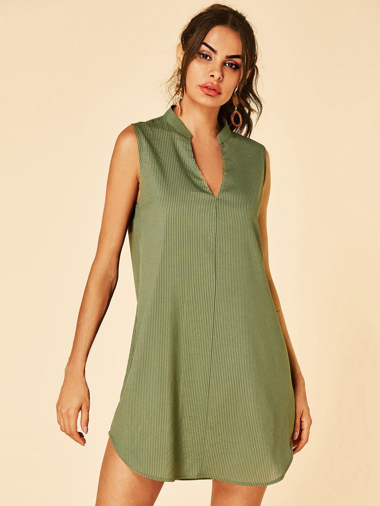 Green Deep V Neck Sleeveless Plain Dresses