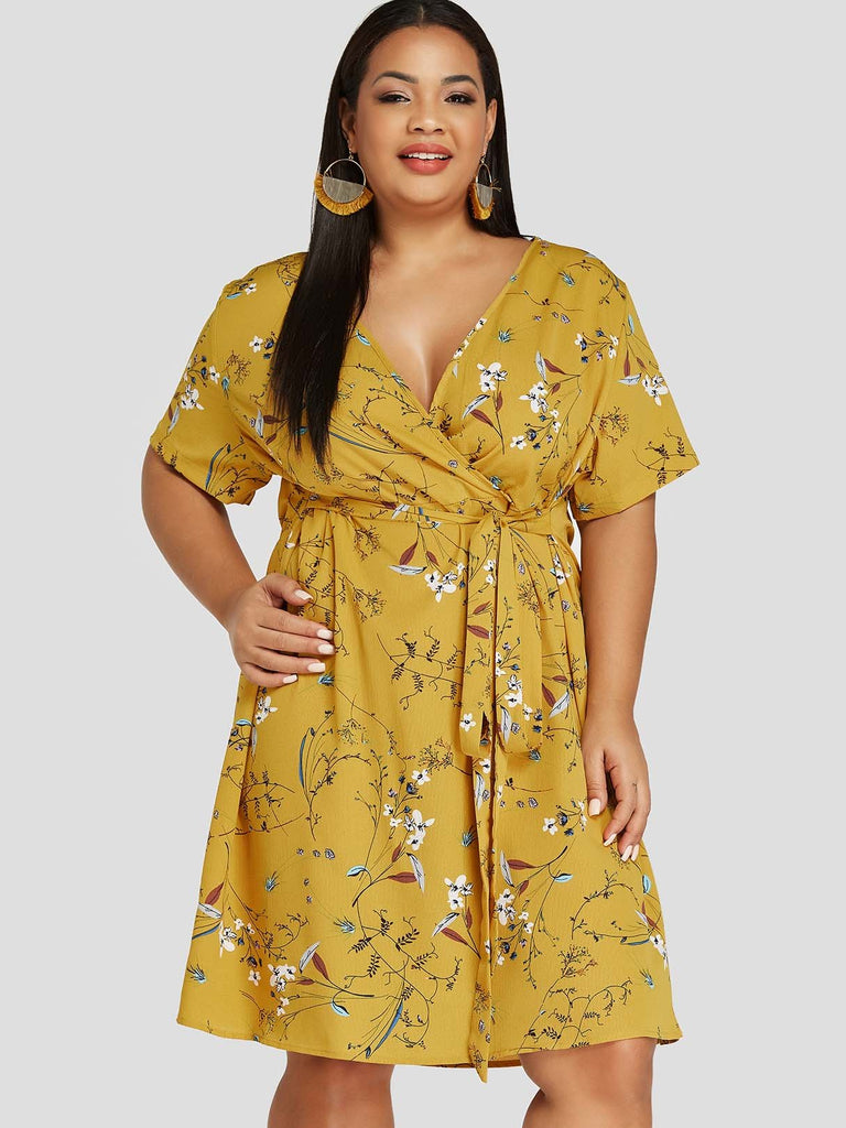 V-Neck Floral Print Self-Tie Half Sleeve Yellow Plus Size Dress