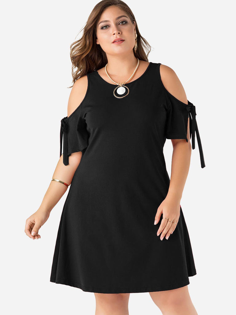 Round Neck Self-Tie Short Sleeve Plus Size Dresses