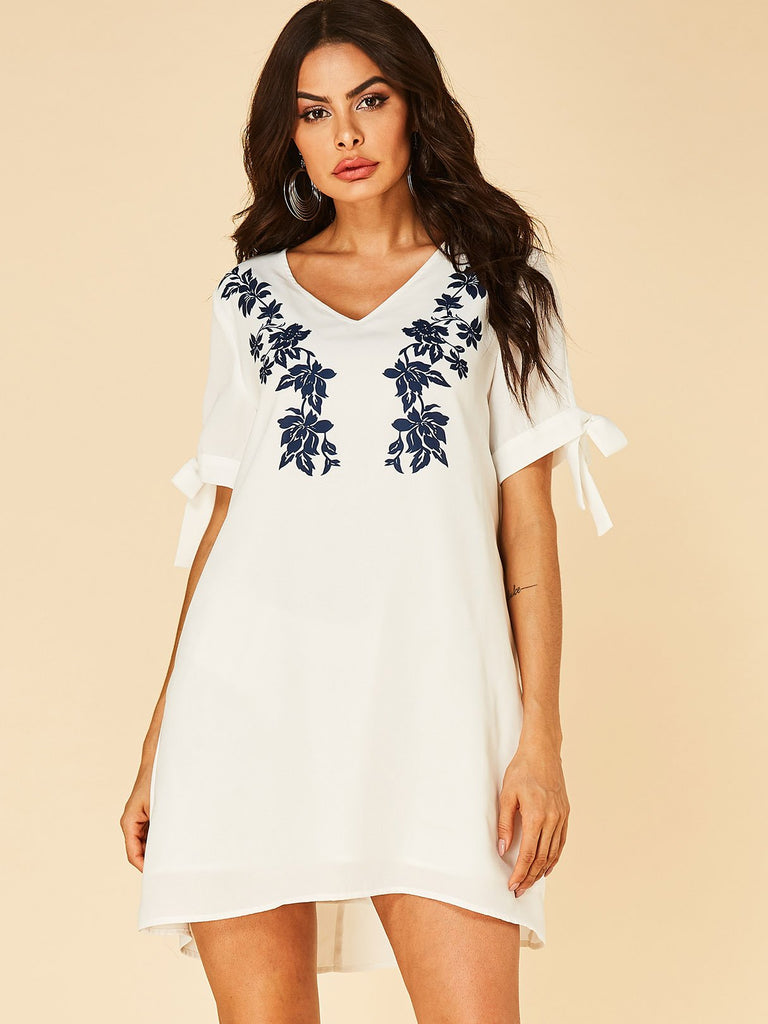 White V-Neck Short Sleeve Floral Print Self-Tie Dresses